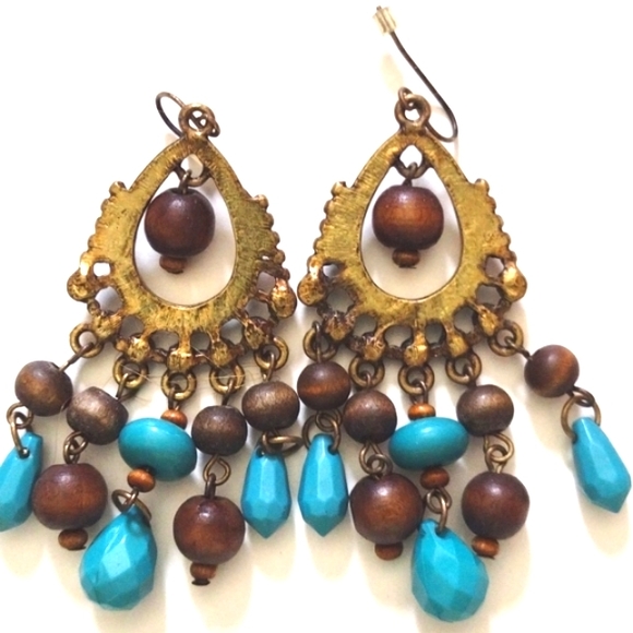 VINTAGE BOHEMIAN WOODEN BEADED NECKLACE AND MATCHING EARRINGS SET - Picture 8 of 8